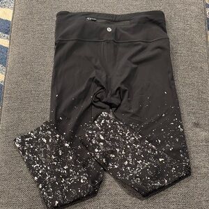 Lululemon Women’s Black Leggings with Speckle Print
